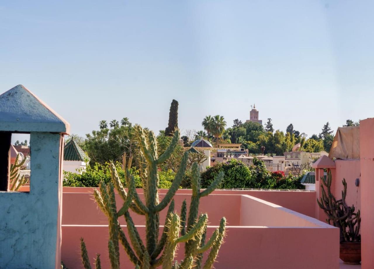 Riad Privatise - 2 Chambres & Petit Dejeuner -Terrasse Marrakesh Exterior foto