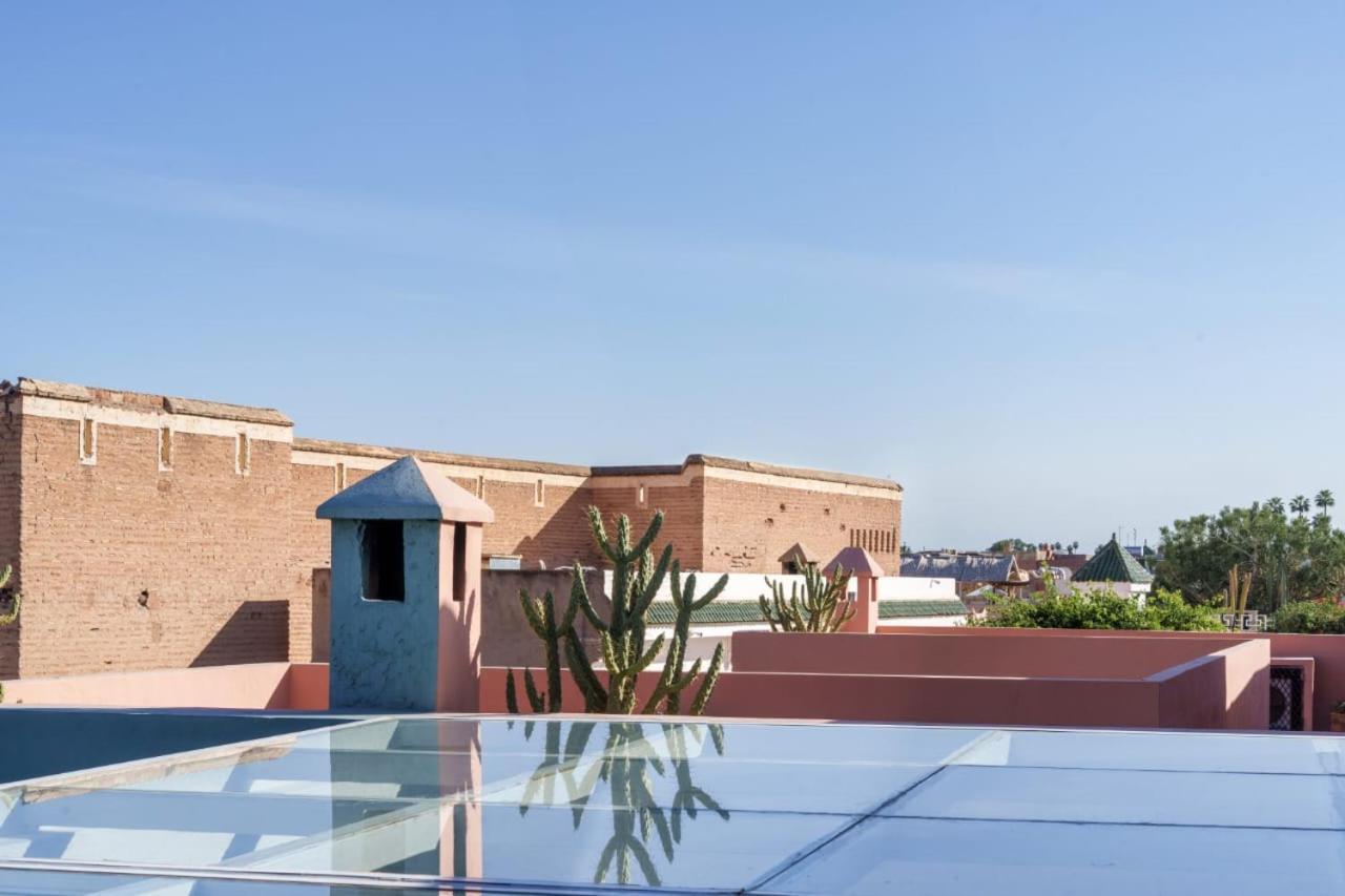 Riad Privatise - 2 Chambres & Petit Dejeuner -Terrasse Marrakesh Exterior foto